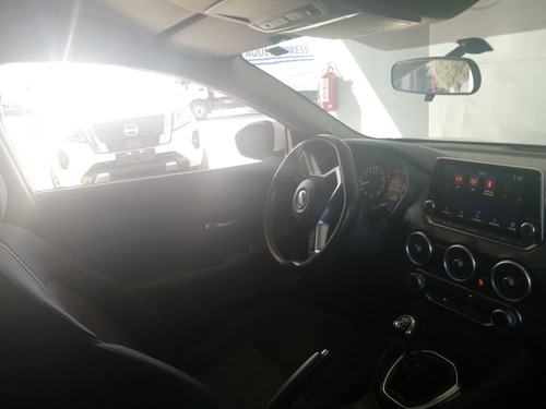 Nissan Sentra 2.0 Advance Mt