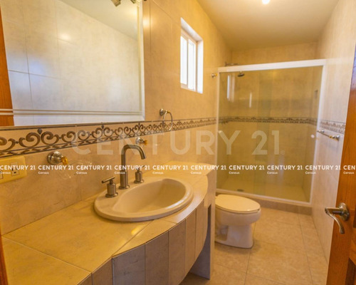 Casa En Venta En Fraccionamiento Rincon De Las Lomas Chihuahua, Chih.