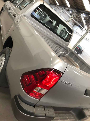 Toyota Hilux 2021 2.4 Cd Dx 150cv 4x2 Permuto