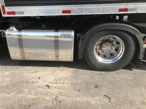 Volvo Vm 330 Ano 2013 Com Rodas De Alumínio 2 Tanques Inox