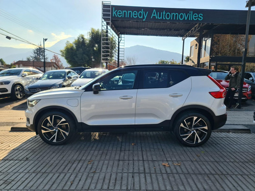 Volvo XC40 1.5 T5 PHEV R-Design Recharge Auto