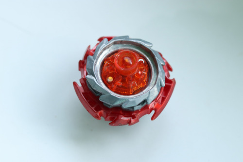 Beyblade Burts Dynamite Kerbeus (Usado)