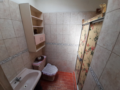 Imagen 6 de 9 de Liliana Martinez Remax Vende Casa En Paraparal Calle Cerrada