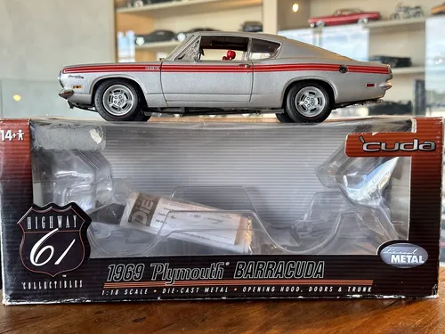Miniatura 1:18 Plymouth Barracuda 1969 Highway 61 Ñ Dodge