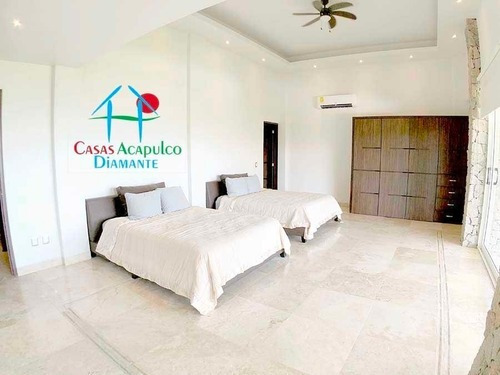 Imagen 12 de 14 de Cad Villas Del Sol Aves 6. Alberca, Salón De Fiestas, Jardín