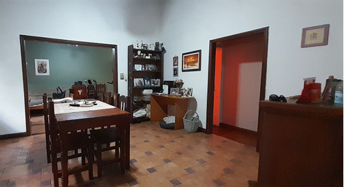 Venta Casa Multifamiliar A Mts De Ruta 202