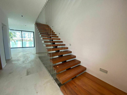 Imagen 14 de 30 de Casa En Venta En Cancun La Marina, Puerto Cancun