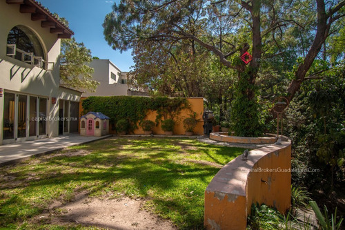 Hermosa Casa De Lujo En Venta En Puerta De Hierro Zona Andares.
