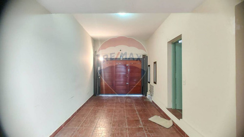 Venta 6 Amb Con Piscina Y Quincho - Campana Centro