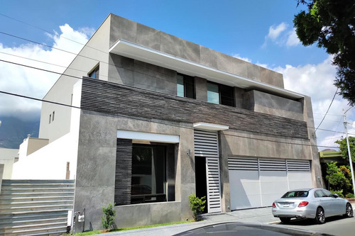 Casa En Venta Los Rios Col Del Valle San Pedro Garza Garcia