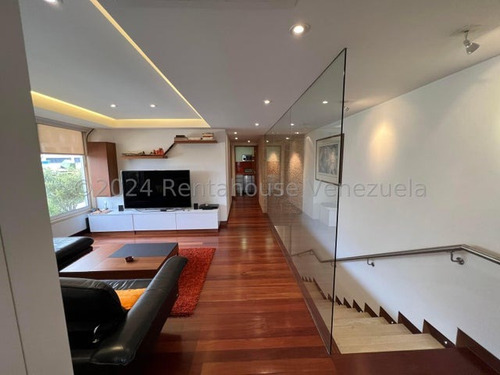 Espectacular Duplex De Tres Pisos En Los Palos Grandes! 24-27077