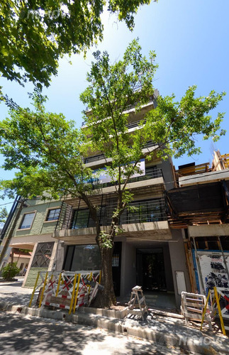 Venta Local Con Patio Parque Saavedra