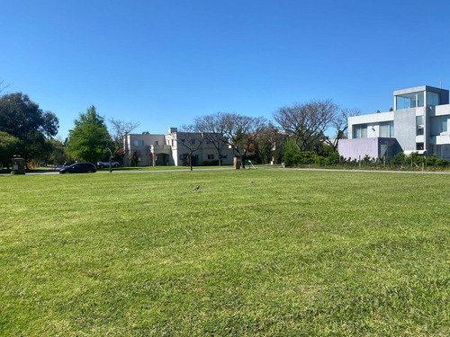 Imagen 6 de 10 de Lote En Venta Al Golf Del Barrio San Isidro Labrador.villanueva