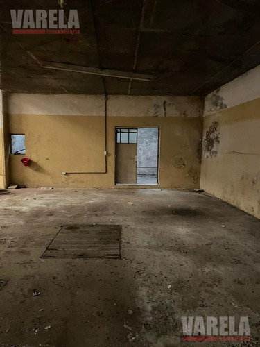 Imagen 14 de 21 de Ex Cine Continental Lote Propio Apto 2072m² 1200m² Cub. 2 Baños. Oficinas. Sótano. 1° P. Pullman. Escenario. Oportunidad!!