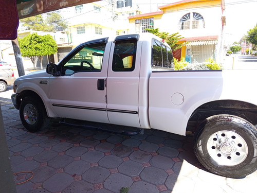 8 Cil Motor 5.4l 8 Birlos De Carga Automática Cabina Y Media