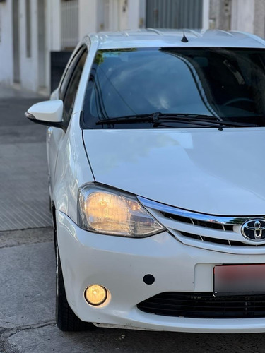 Imagen 23 de 25 de Toyota Etios 1.5 Xls