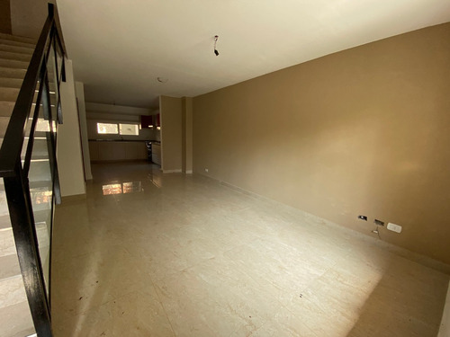 Duplex 4 Amb C/patio En Olivos