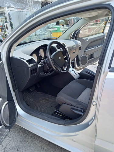 Imagen 16 de 18 de Dodge Caliber Le