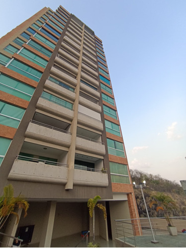 En Venta Apartamento Ubicado En El Parral, Residencias Alameda Suites, Valencia Estado Carabobo - Venezuela / Emer.