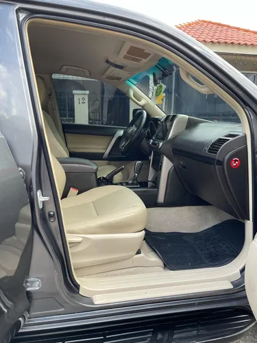 Toyota Land Cruicer Prado Txl 2012