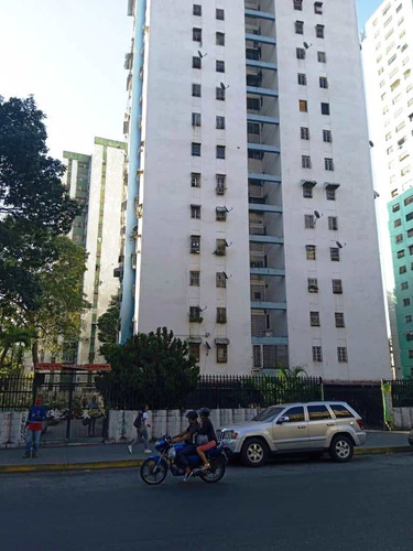 Venta Apartamento En El Valle ( Avenida Intercomuna)