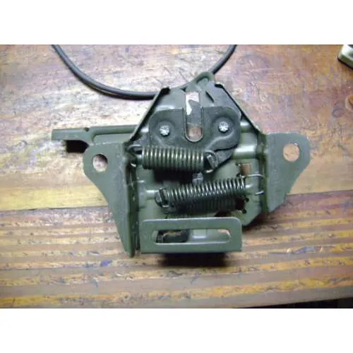 Vendo Cerradura De La Tapa De Motor De Kia Sportage 1995-99
