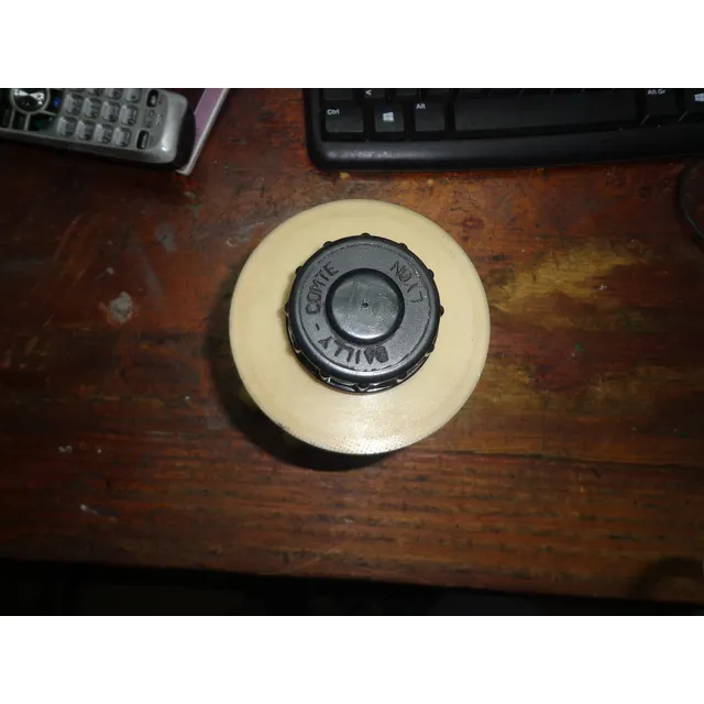 Vendo Tanque De Fluido De Power Steering De Renault Megame