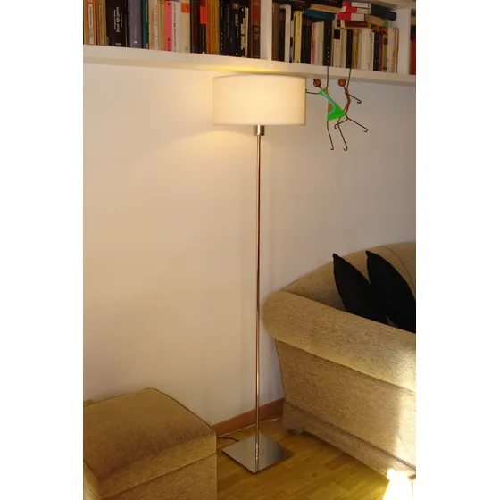 Lámpara De Pie Brillo Living Esquinero Niquelado 160 Cm