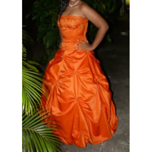 Vestido Para 15 Años Largo, (3 Piezas) Mas El Armador.