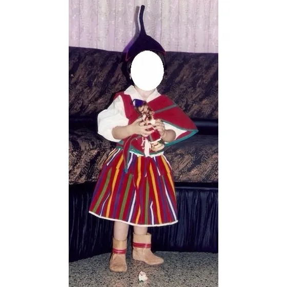 Traje Típico De Portugal Para Niña Talla 2, Zapatos Talla 21