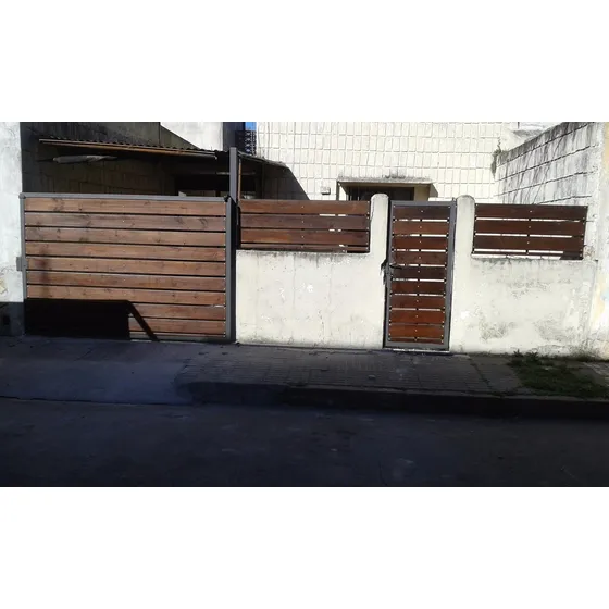 Cerramientos Perimetrales  Hierro Y Madera