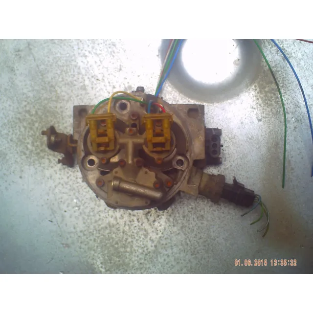 Tbi Gm De Motor 350 Y 262 Chevrolet Tapa Rayada Usado