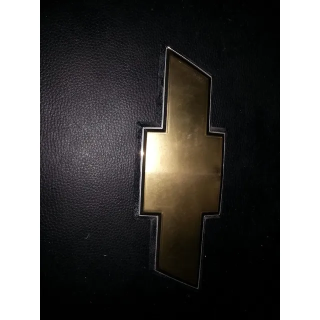 Emblema Trasero Silverado Usado