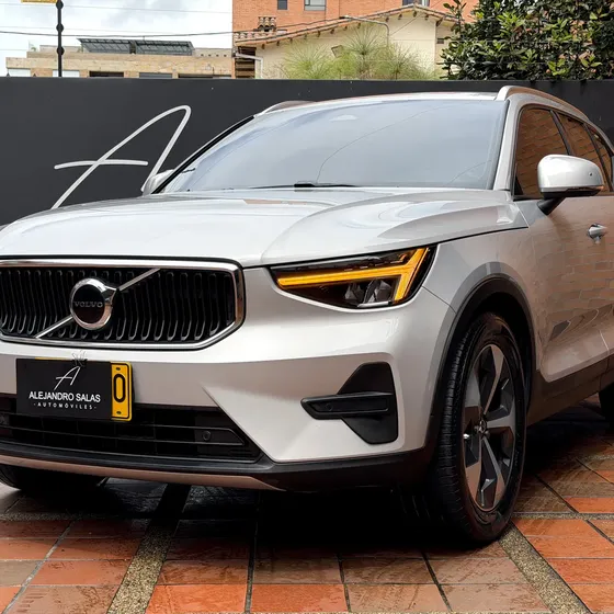 Volvo Xc40 2023 2.0 Hibrid