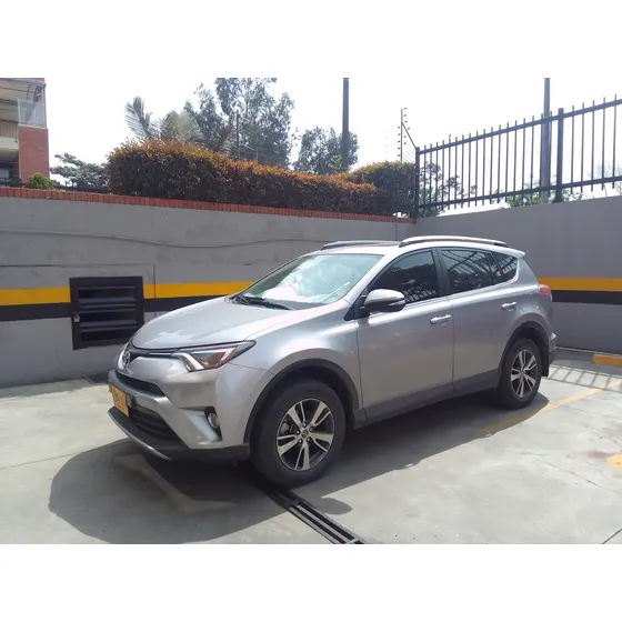 Toyota Rav4 2.0 Street