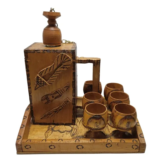 Juego De Bandeja, Botella Y Copas De Madera Souvenir
