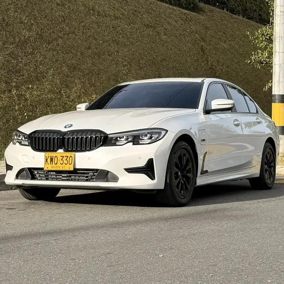 BMW Serie 3 2022 2.0 330e F30 Lci Iperformance