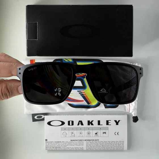 Oakley Holbrook Mix Valentino Rossi Series, 100% Original