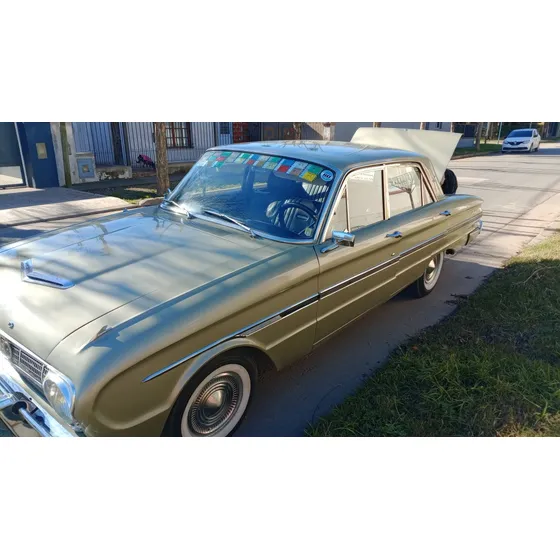 Ford Falcon Deluxe