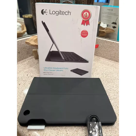 Folio De Teclado Ultrafino Logitech Para iPad Air