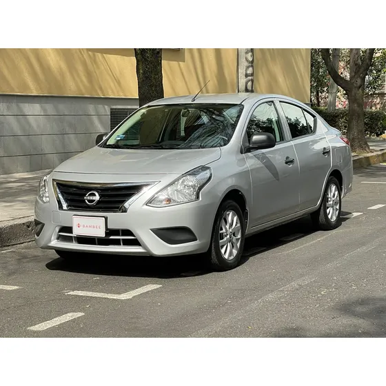 Nissan Versa 1.6 Drive Mt