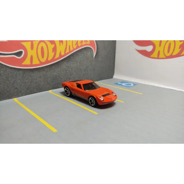 Hot Wheels Lamborghini Miura P400 Sv '71