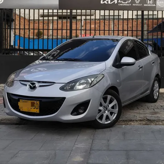 Mazda 2 2013 1.5 15nm1 Sedan