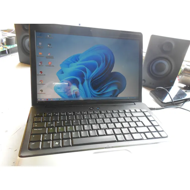 Portátil Compaq Hp Cq 40, 4gb Ram, 208gb, Win 8.1 Pro