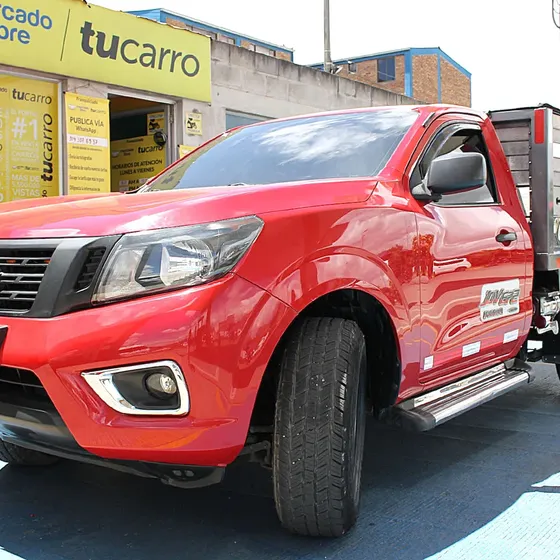 Nissan Np300 Frontier 2021 2.5 4x2 Estacas