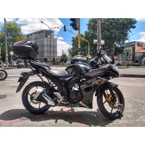 Suzuki Gixer Sf