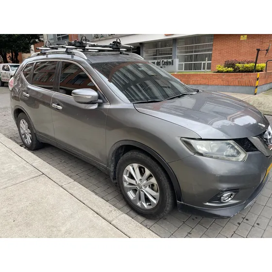Nissan X-trail 2.5 Advance