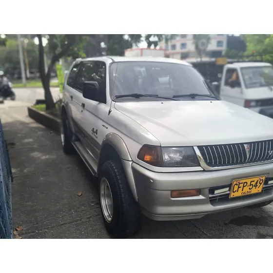 Mitsubishi Nativa 3.0 Ls