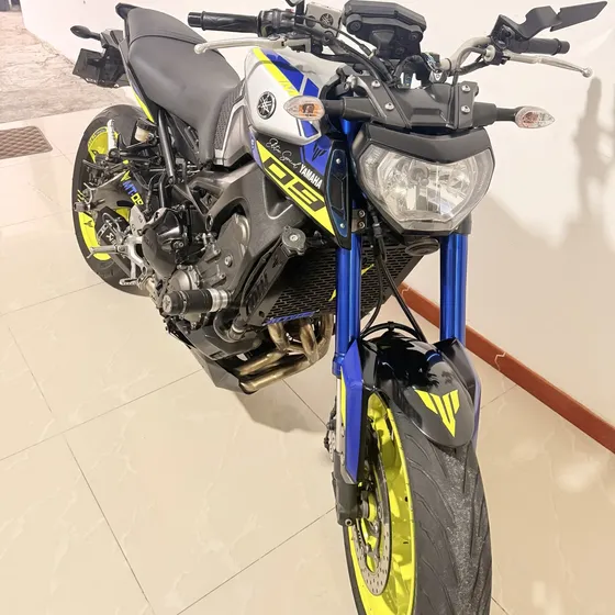 Mt 09 V1 2016