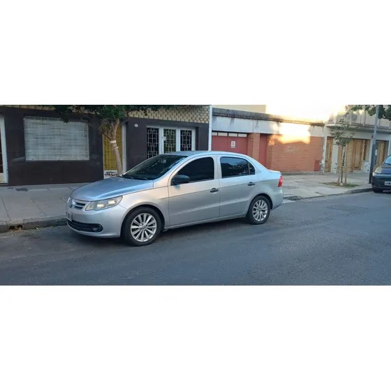 Volkswagen Voyage 1.6 Comfortline Plus 101cv